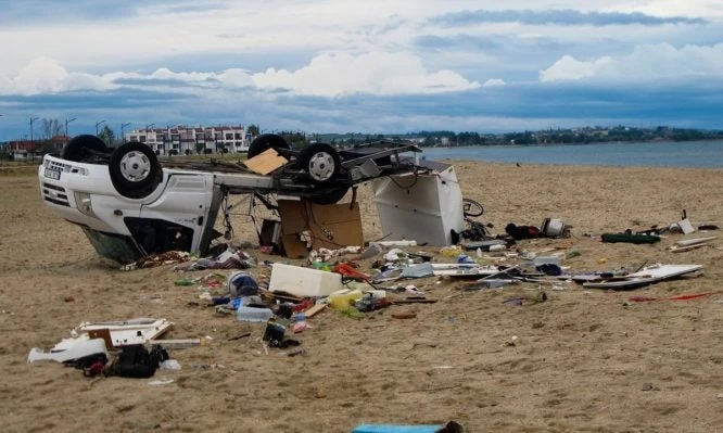 Χαλκιδική: 13 άτομα ακόμη νοσηλεύονται – Γυναίκα χαροπαλεύει στην εντατική